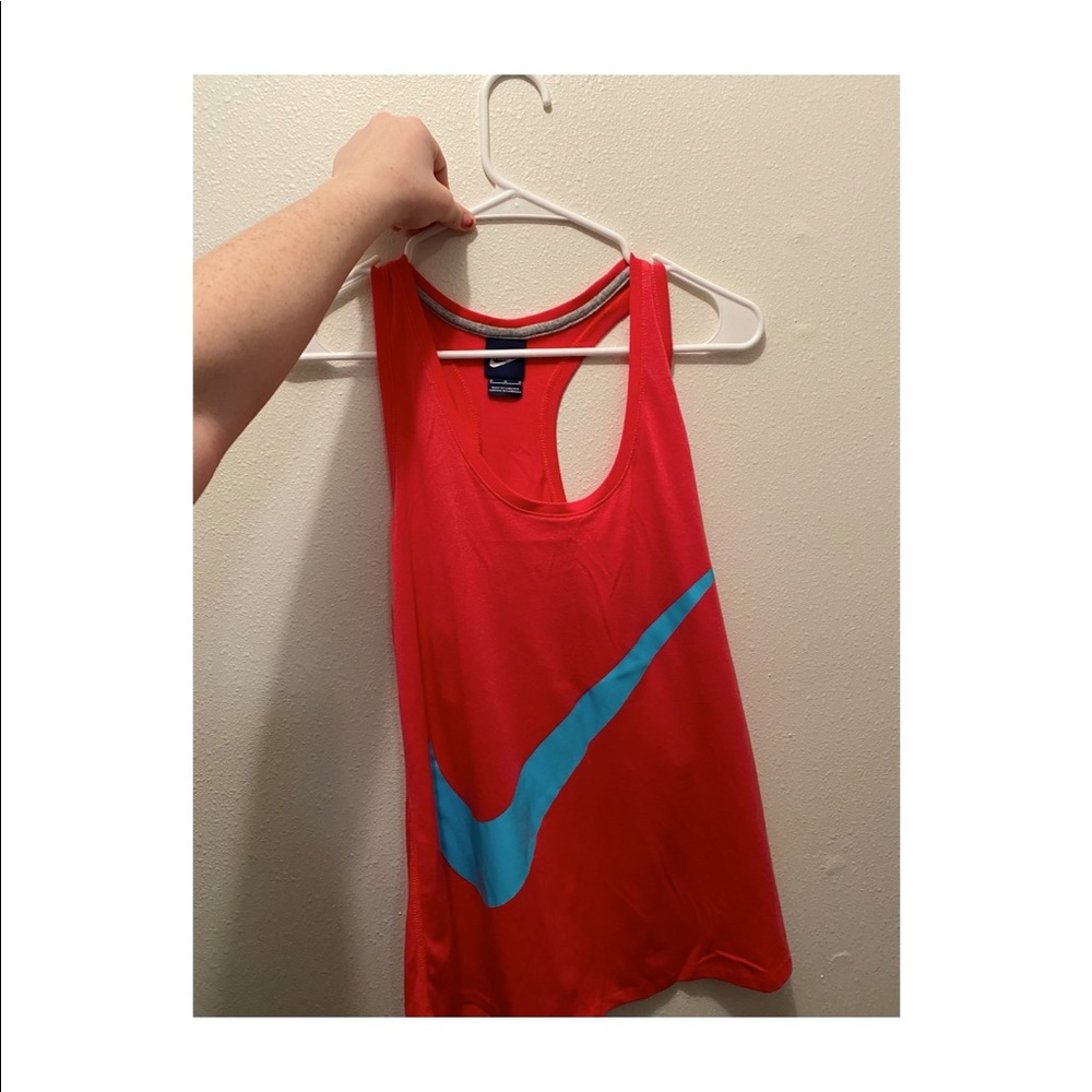Nike tank top size M